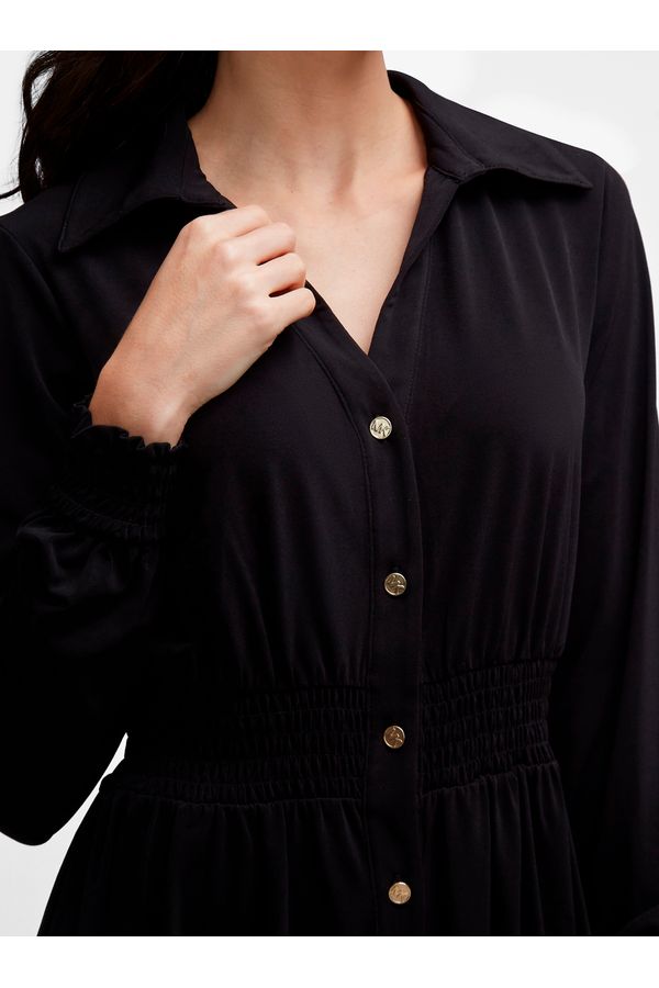 Vestido Curto Com Botões